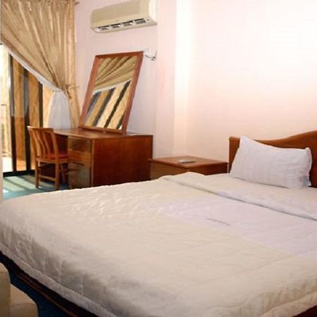 Royal Marble Hotel Benin Extérieur photo